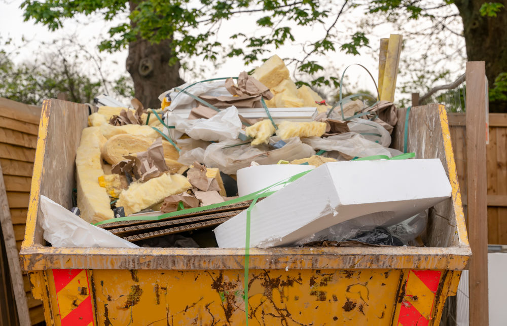 Full Yellow Metal Skip